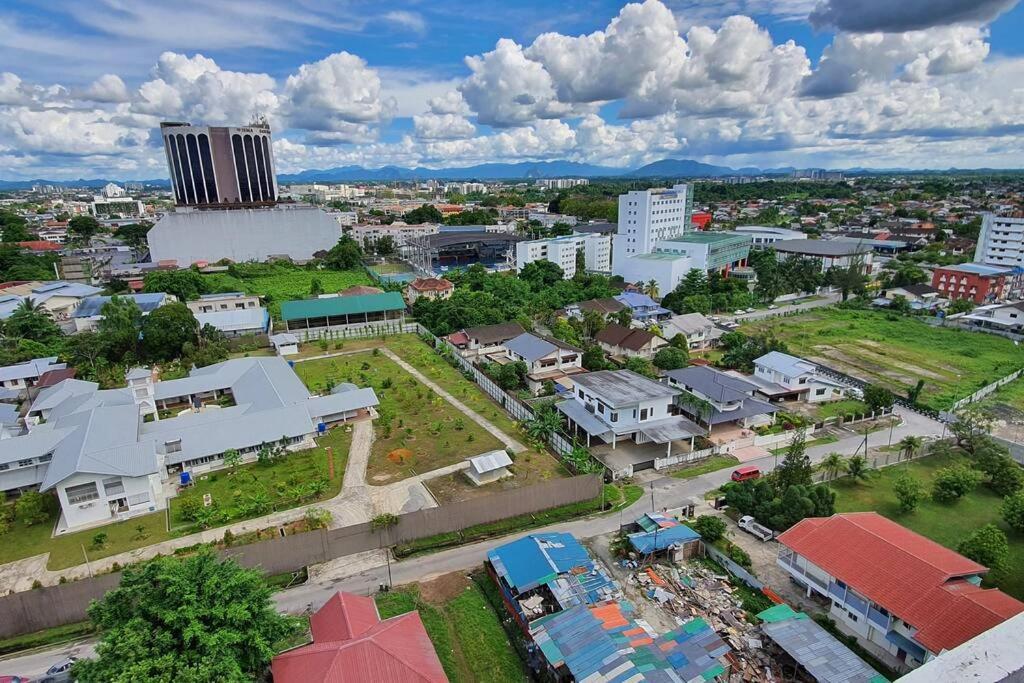 Kozi Square New Sgh Cozy Home Lv7B Kuching Exterior photo